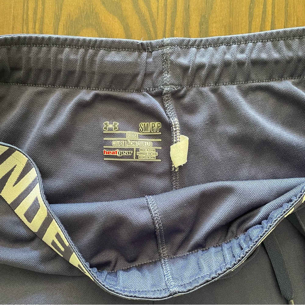 💫women’s underarmour athletic shorts